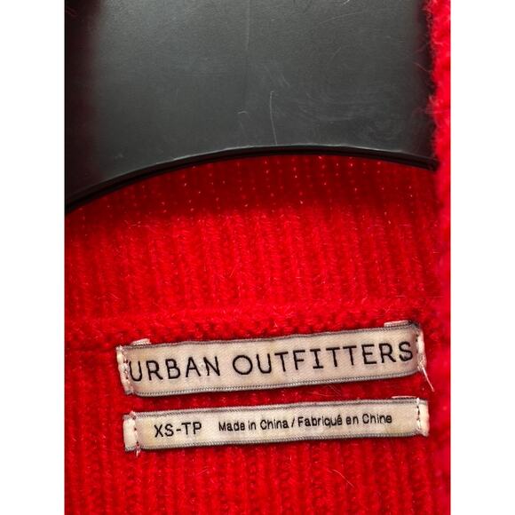 URBAN OUTFITTERS Women's Red Knit Turtleneck Long Sleeve Cropped Sweater SZ XS - Picture 7 of 10